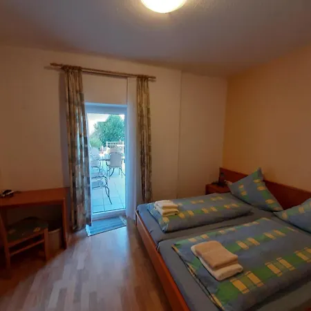 Weingut & Gaestehaus Andreas Erz Brauneberg Kamer foto