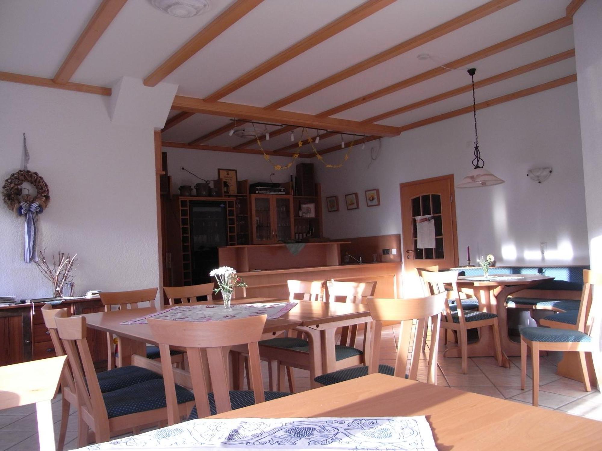 Weingut & Gaestehaus Andreas Erz Apartament *
