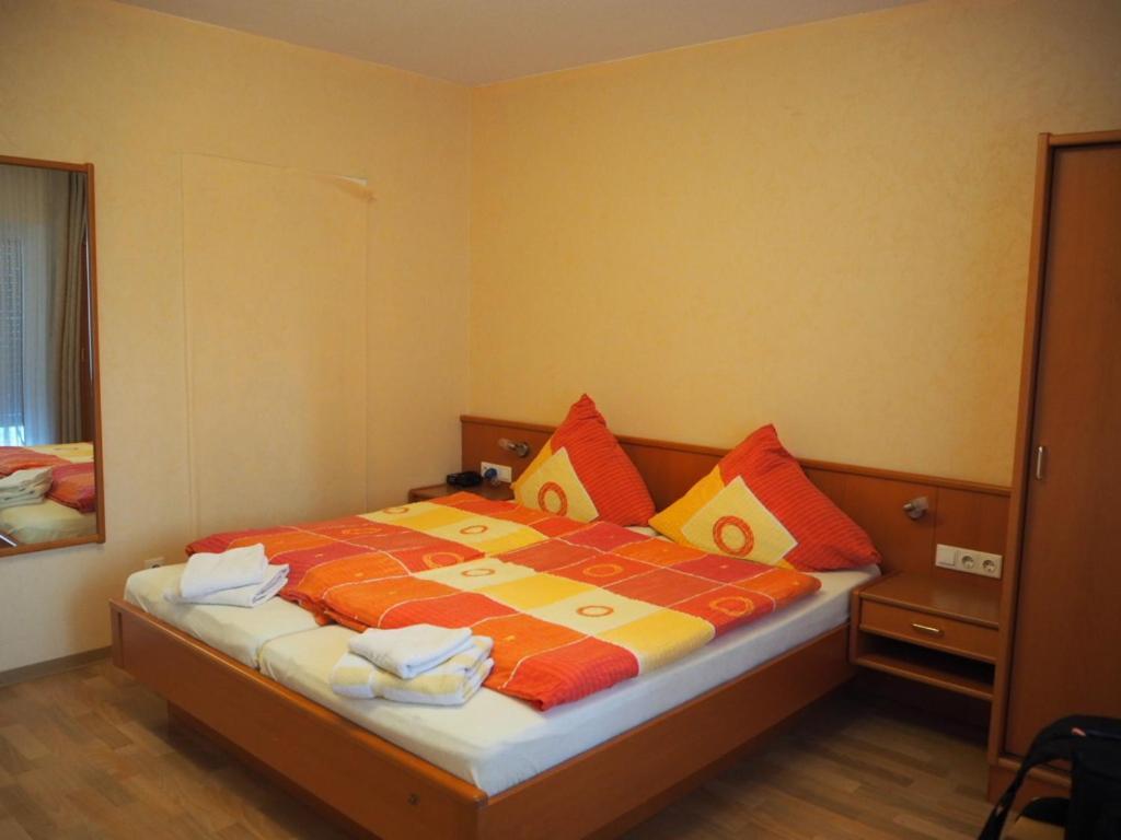 Weingut & Gaestehaus Andreas Erz Apartament *